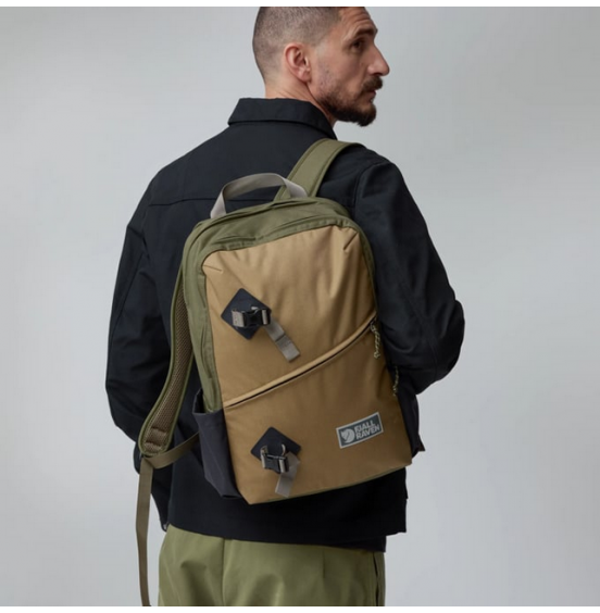 FJALLRAVEN VARDAG BACKPACK 17 L. ΣΑΚΙΔΙΟ ΠΛΑΤΗΣ 23200300-620-221 GREEN CLAY