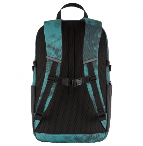 FJALLRAVEN SKULE GRAPHICS 24 L. ΣΑΚΙΔΙΟ ΠΛΑΤΗΣ 23200413-669-987 TEAL SHADE