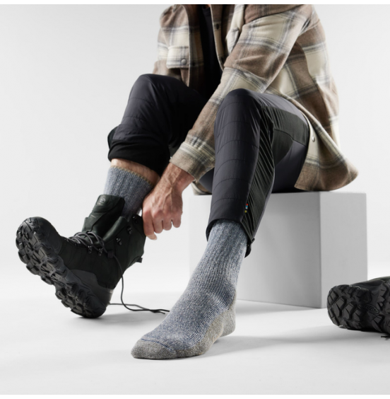 SMARTWOOL HIKE CLASSIC EDITION MAXIMUM CUSHION CREW SOCKS SW002941B25 ALPINE BLUE